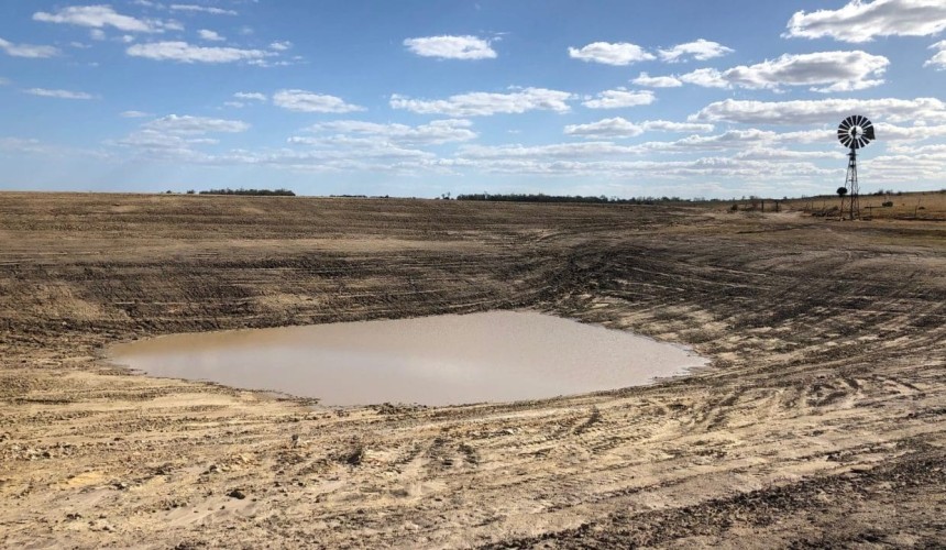 Be alert for blue-green algae in farm water supplies over summer