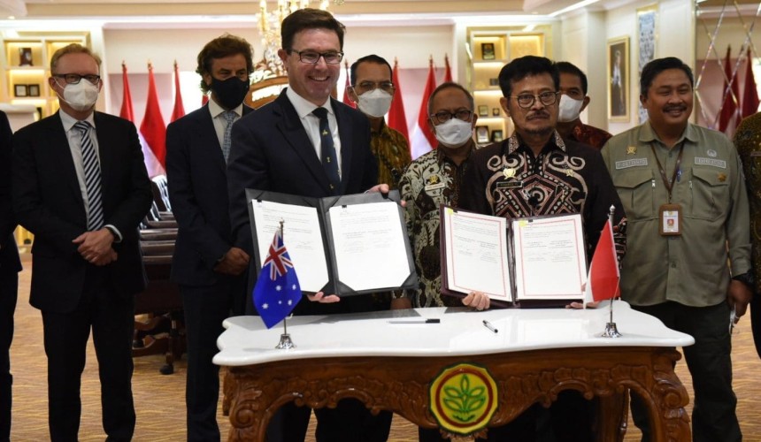 Littleproud signs Ag MoU in Jakarta