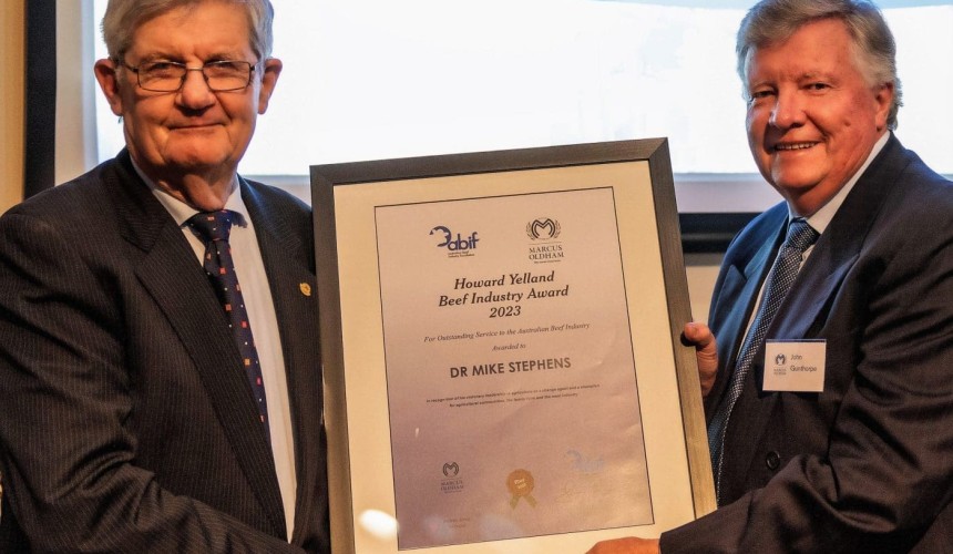 Mike Stephens receives 2023 Howard Yelland Award