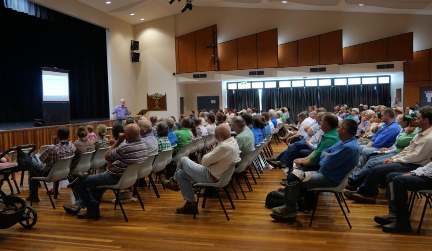 Producers air frustrations at Taroom cattle tick outbreak meeting
