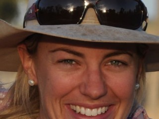 Beef Australia 2009 Rabobank Rural Ambassador Elisha Seekamp is urging supporters of the live export trade to lodge a submission to the Federal Government's review before it closes this Friday. 