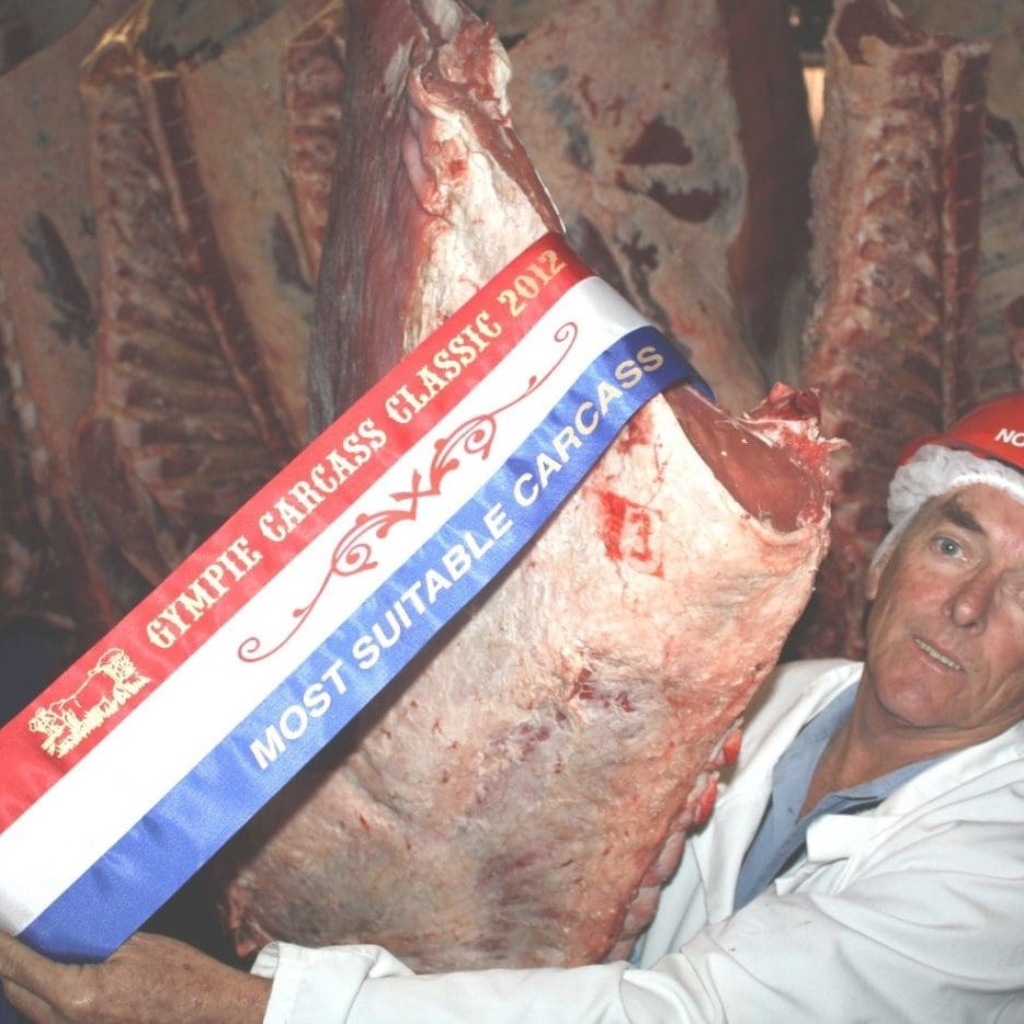 Amamoor (Qld) cattleman Barry Grainger with his most suitable carcase winner from Thursday's 25th anniversary Gympie Carcase Classic, a Bazadais cross steer