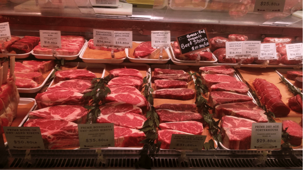 My daughter was in New York last week and sent this photo from an upmarket downtown butcher shop. This retail price range of US$14 and $35 per lb converts to AUD$40 to AUD$100 per kg. Each price ticket includes the farm of origin.