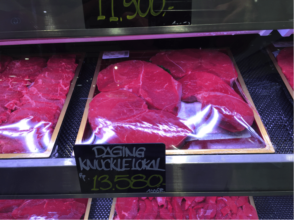 Knuckle from locally slaughtered cattle likely to be sourced from Australia. By the end of July the price was almost Rp190,000 per kg compared to Rp135,800 below.